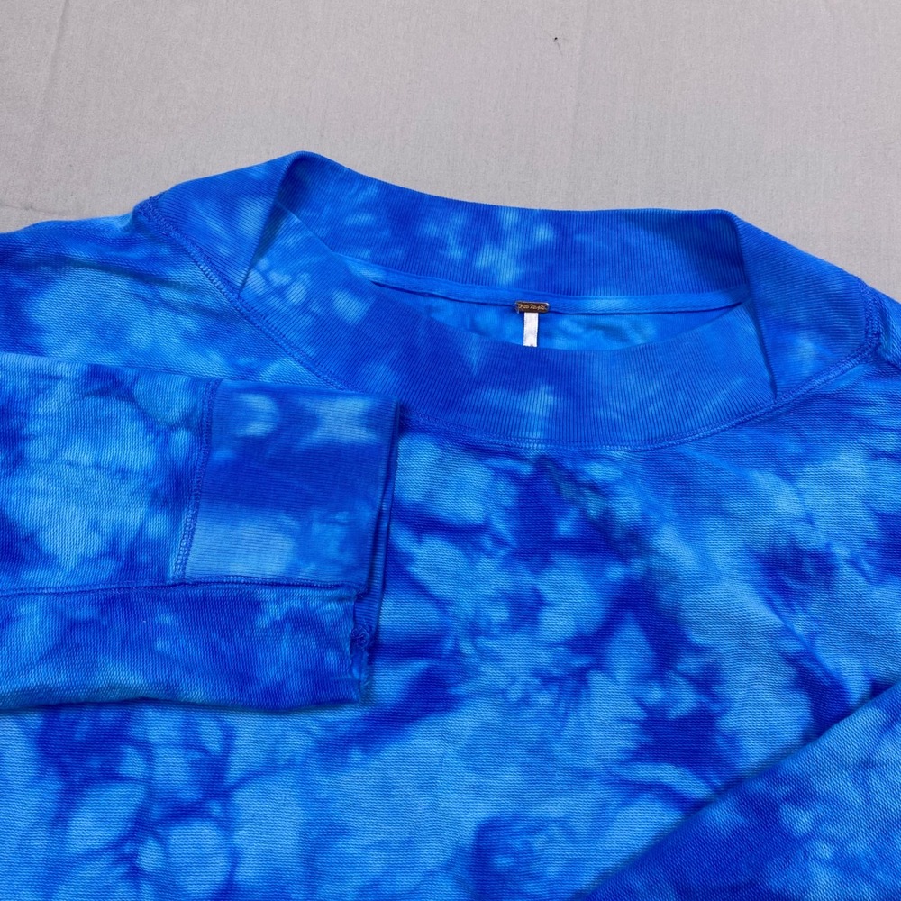 Free People Kelly Tie Dye Crop Sweatshirt Womens Blue Oversized Fleece Pullover